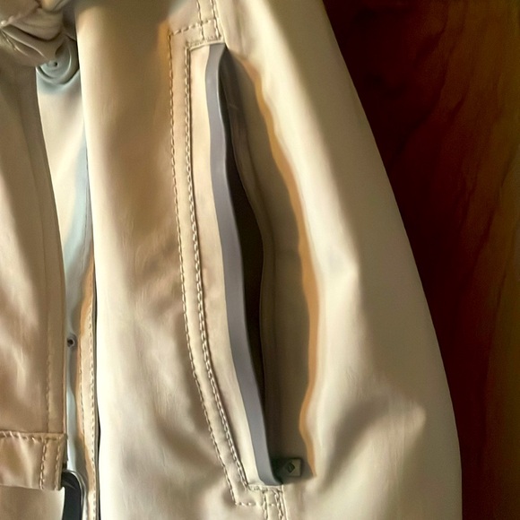 Women’s M Tan / Oatmeal Columbia Sportswear Jacket / Trench with Hood - Picture 8 of 11